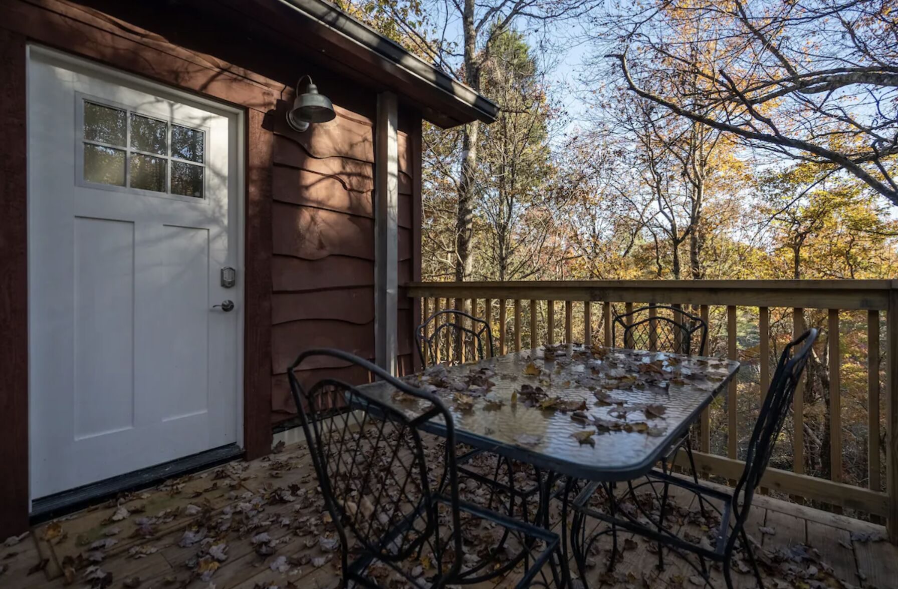 Small private deck off the carriage house