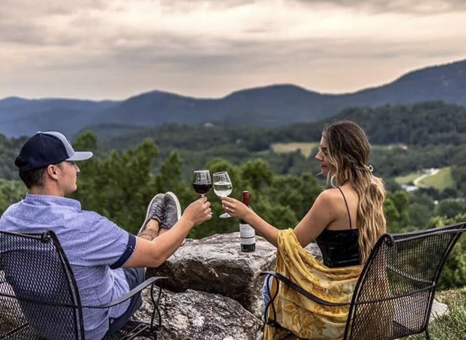 Wine tasting in Highlands, North Carolina
